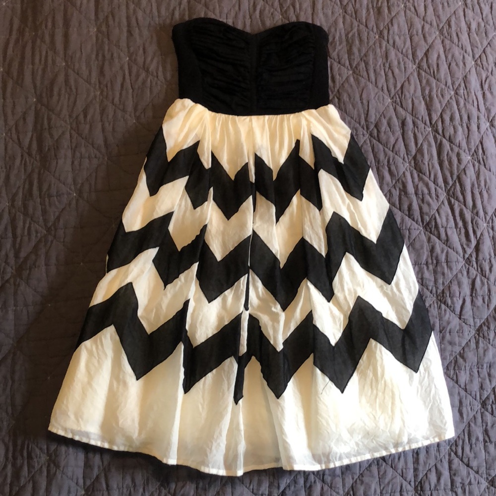 Anthropologie / Liefnotes Black and White Chevron Strapless Party Dress sz 0